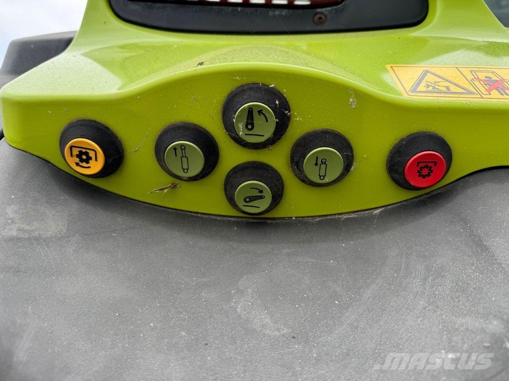 CLAAS AXION 810 CEBIS Tracteur