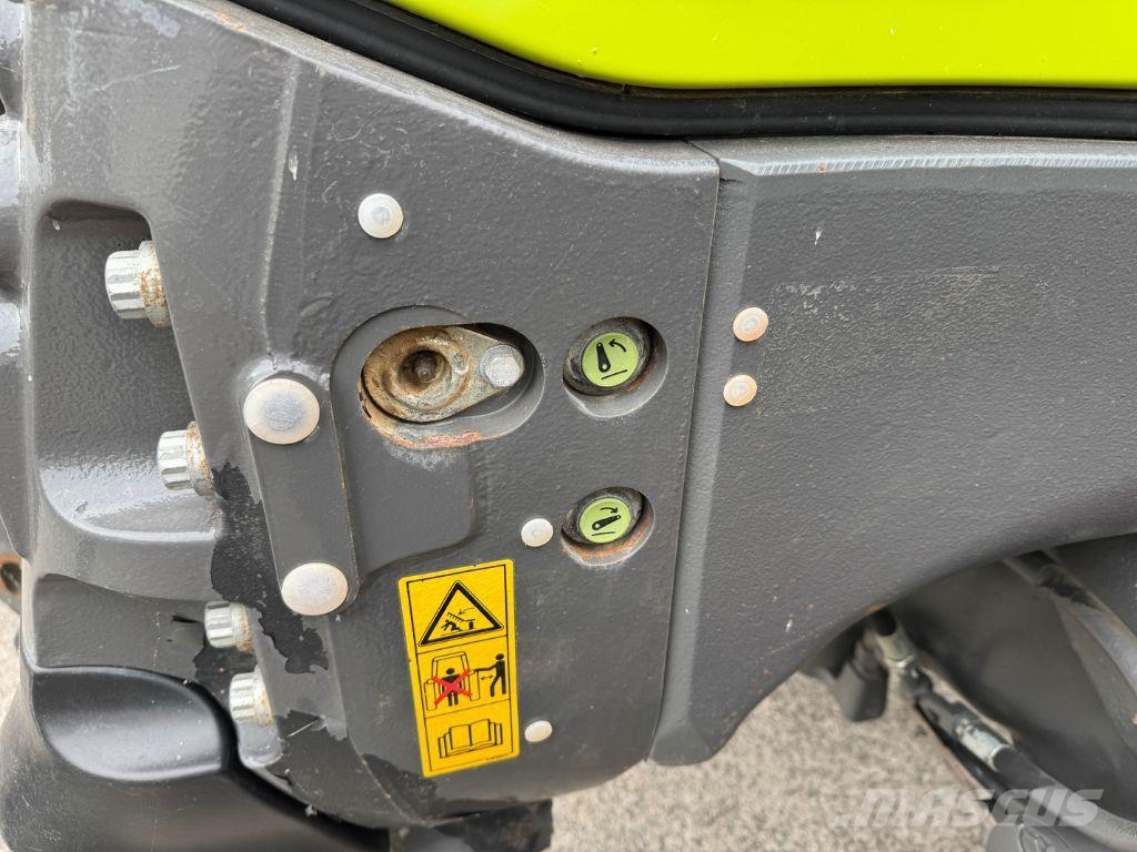 CLAAS AXION 810 CEBIS Tracteur