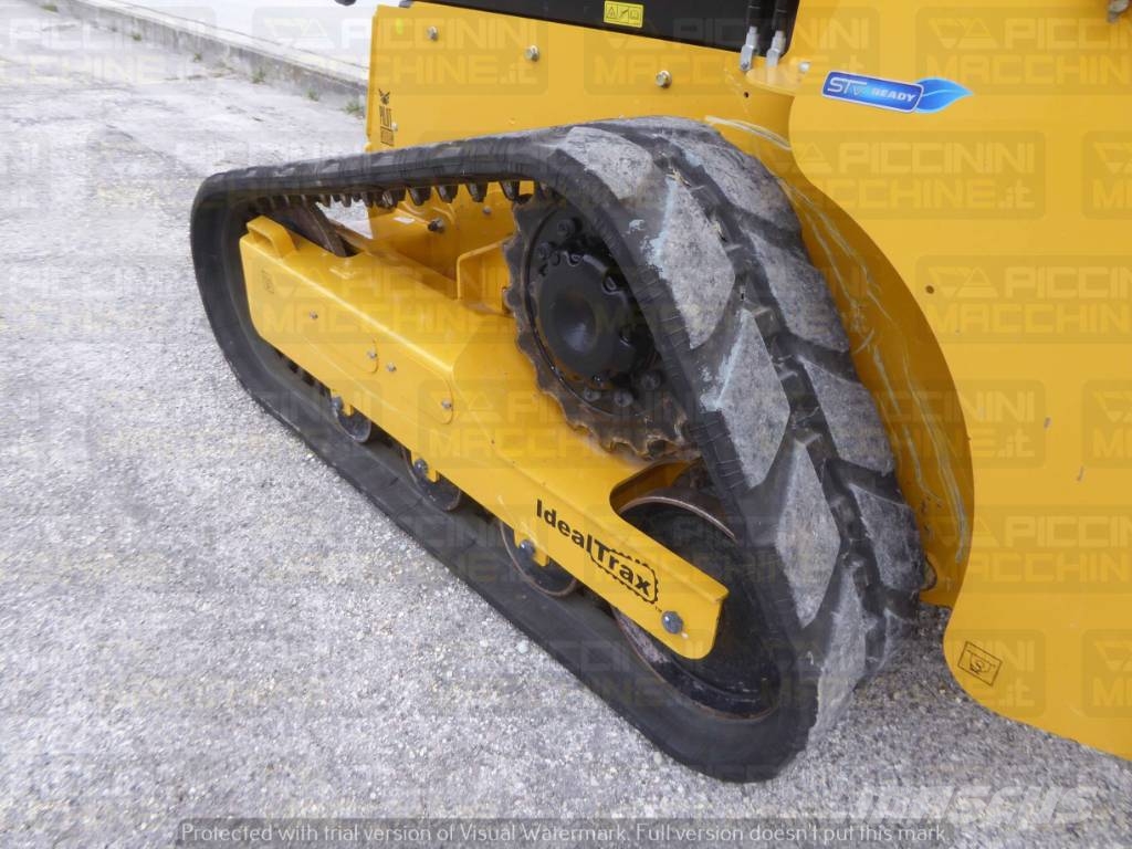 Gehl RT165 HF Crawler FEL's