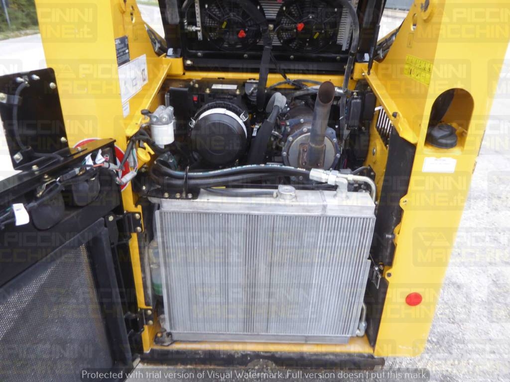 Gehl RT165 HF Crawler FEL's