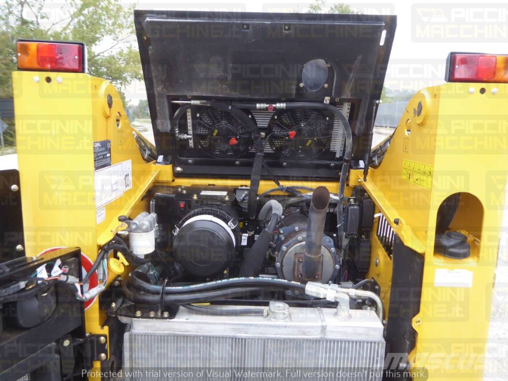 Gehl RT165 HF Crawler FEL's