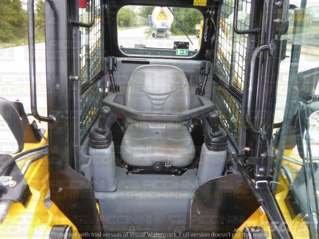Gehl RT165 HF Crawler FEL's