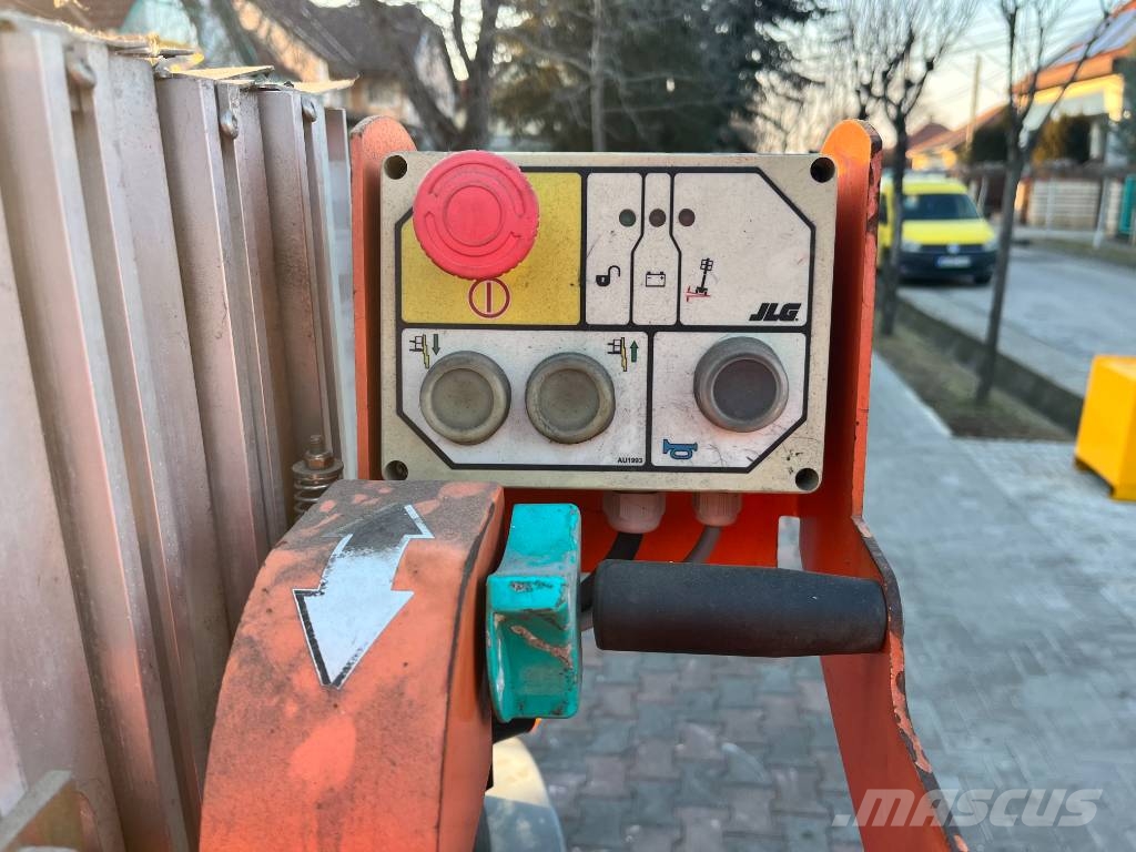 JLG TOCUAN DUO V-3813 EO Вертикальні щоглові підйомники