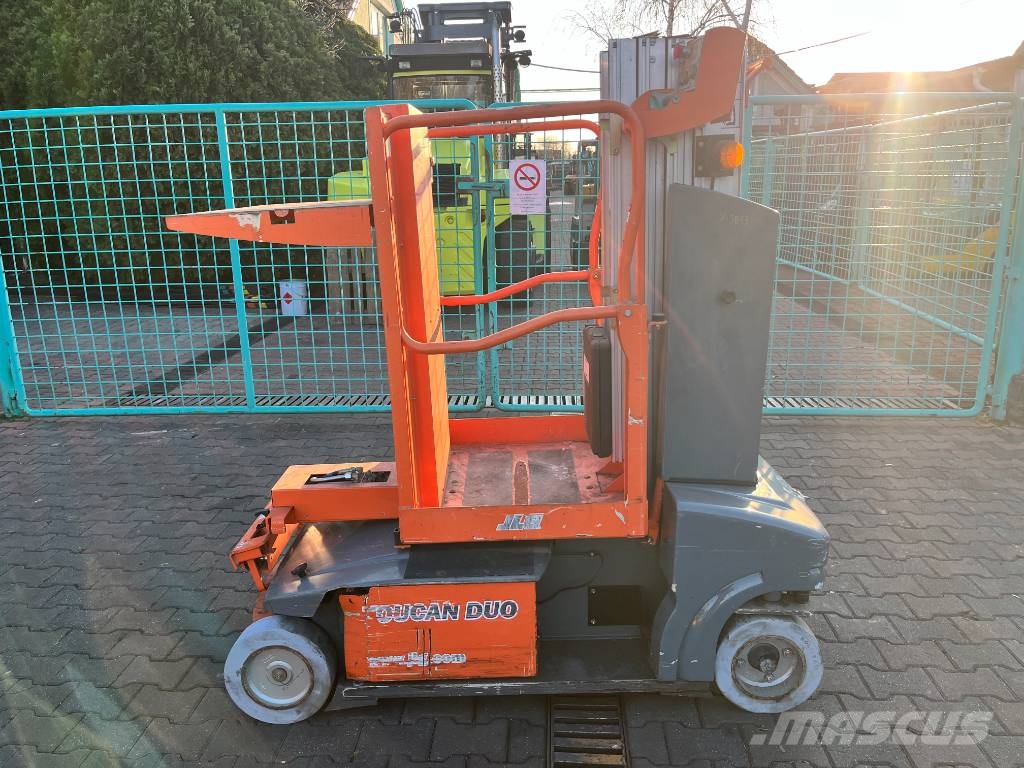 JLG TOCUAN DUO V-3813 EO Вертикальні щоглові підйомники