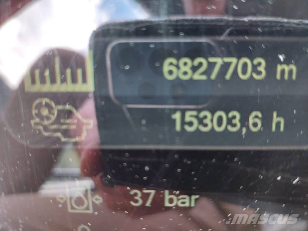 Komatsu 931.2 Θεριζοαλωνιστικές μηχανές