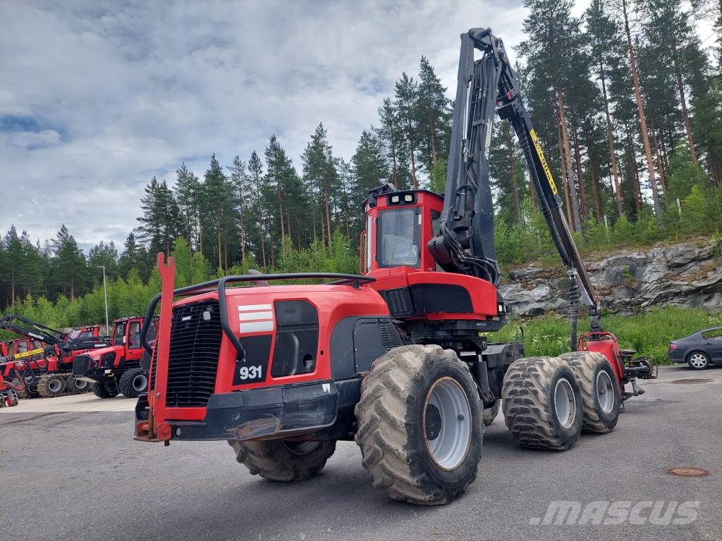Komatsu 931.2 Θεριζοαλωνιστικές μηχανές