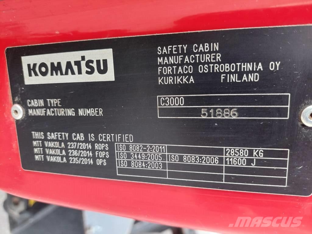 Komatsu 931.2 Θεριζοαλωνιστικές μηχανές