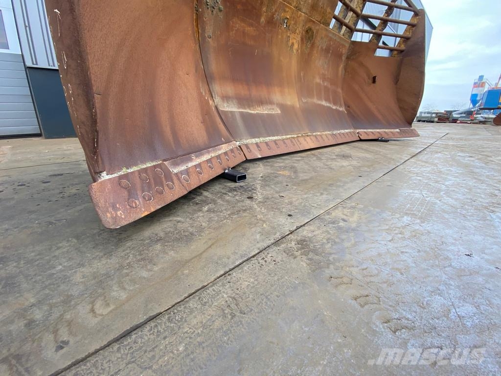 CAT D9U Blade 推铲