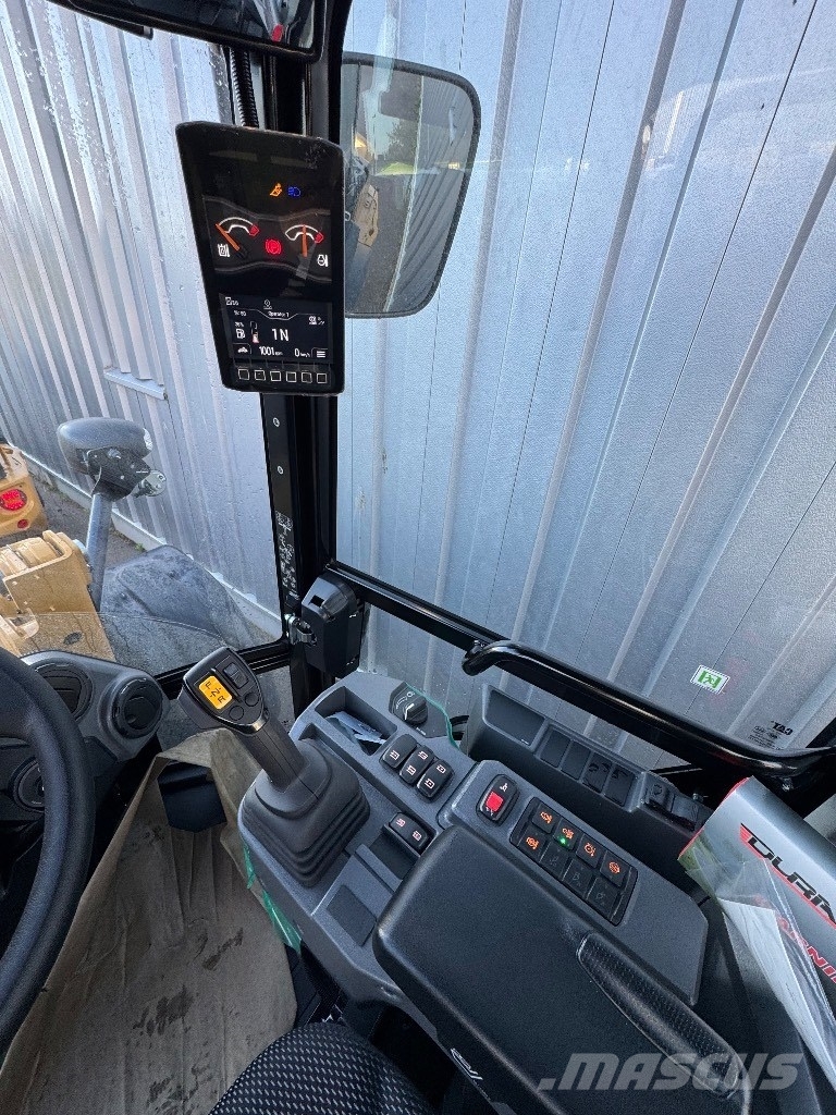 CAT 908 Incarcator pe pneuri