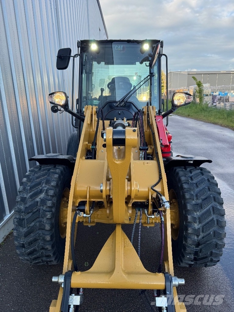 CAT 908 Incarcator pe pneuri