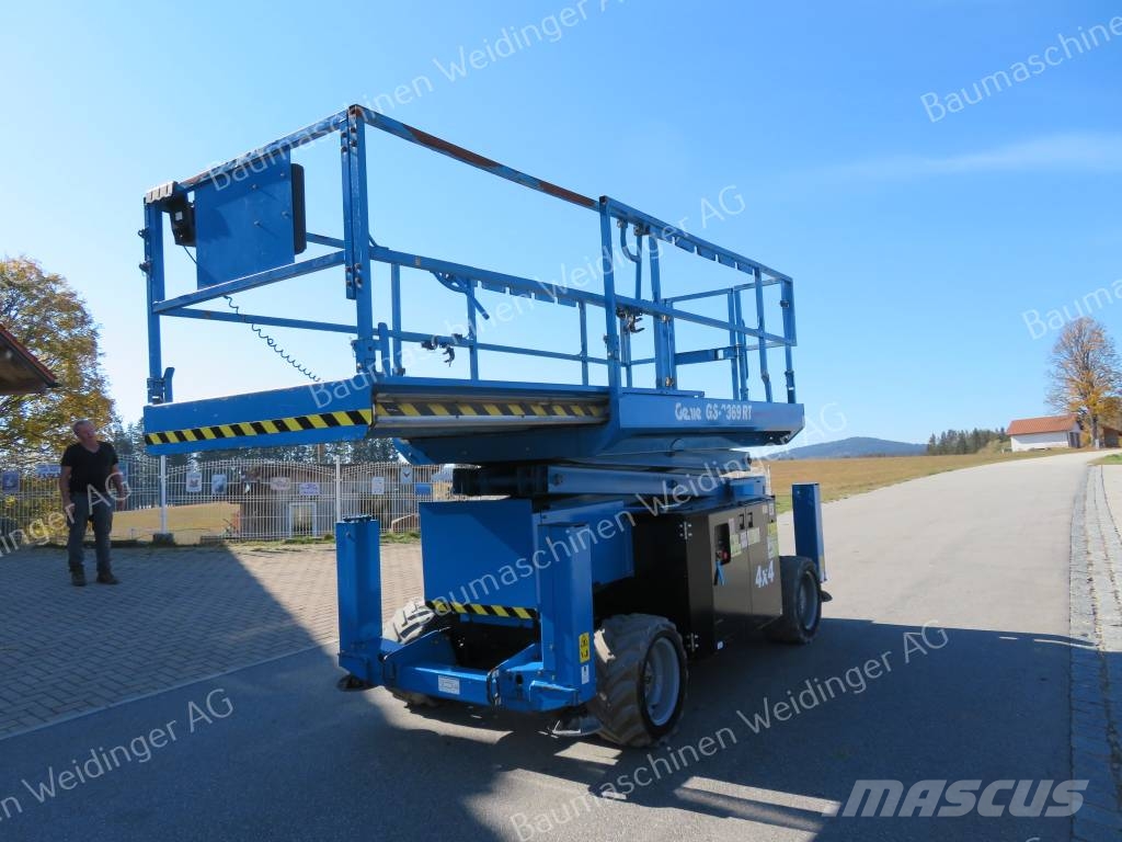Genie GS 3369 RT Škarjaste dvižne ploščadi