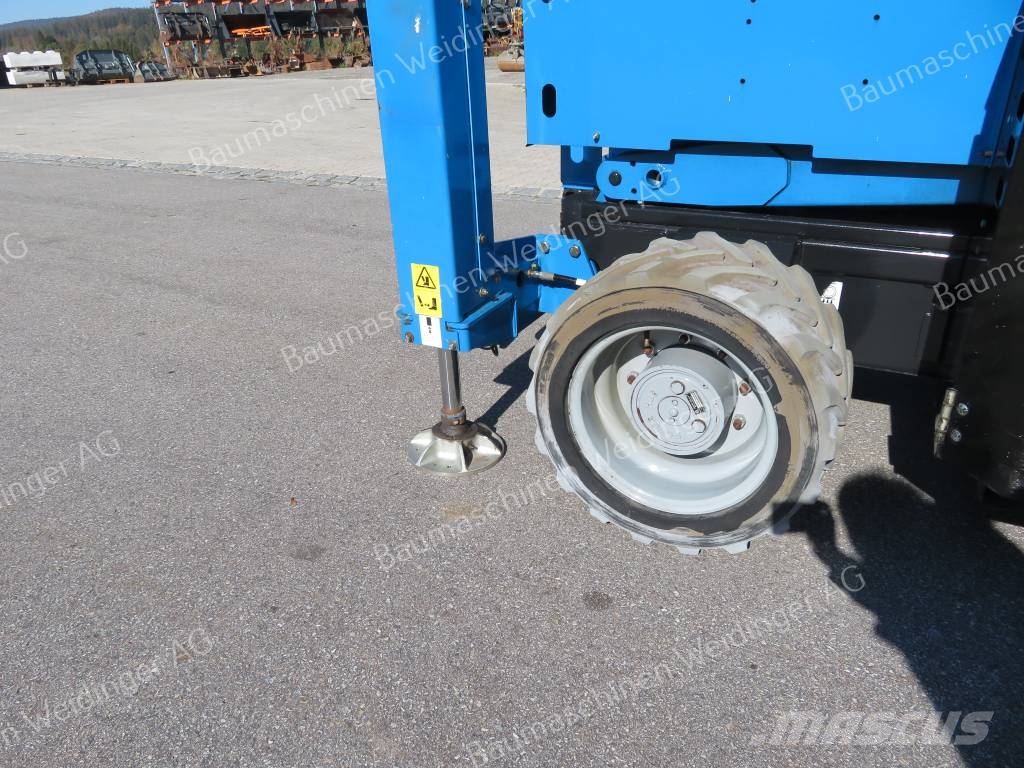Genie GS 3369 RT Škarjaste dvižne ploščadi