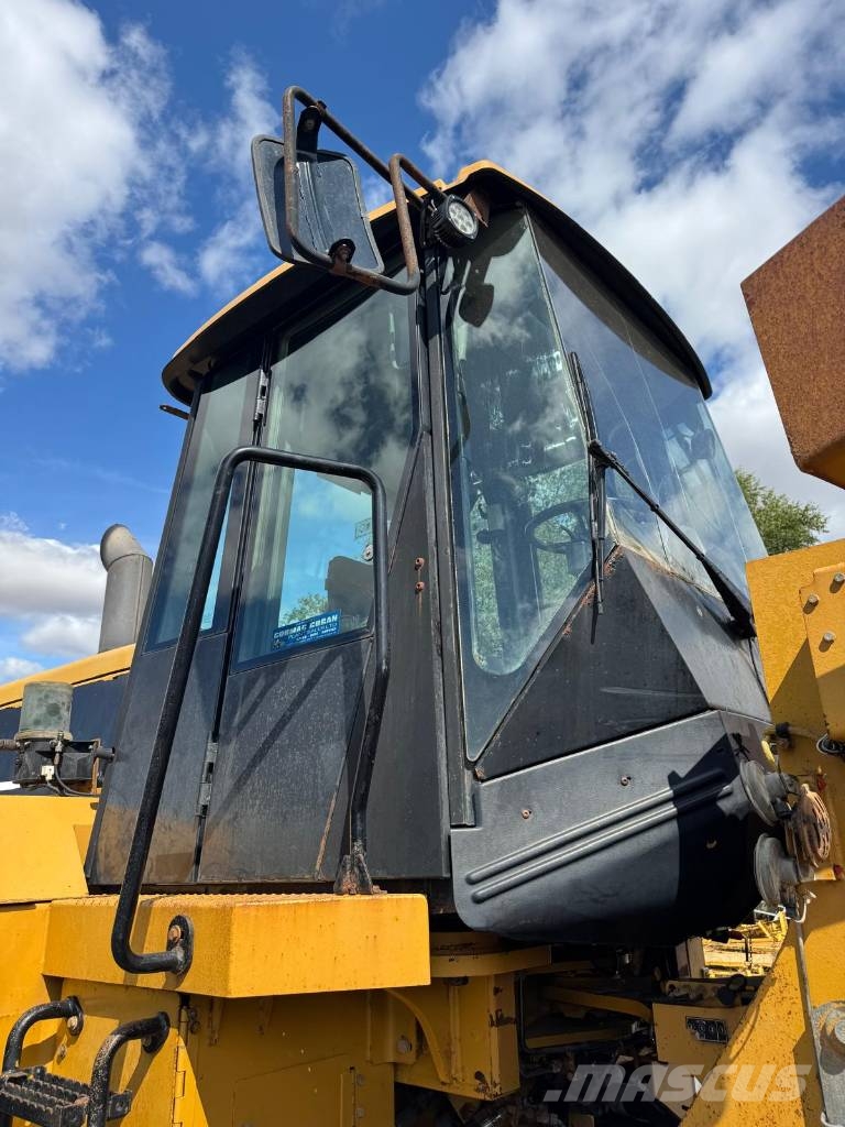 CAT 966 H Gumikerekes homlokrakodók
