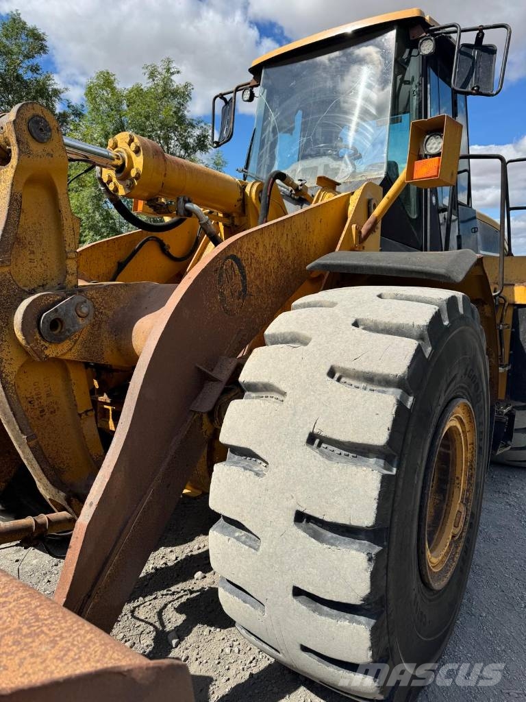 CAT 966 H Gumikerekes homlokrakodók