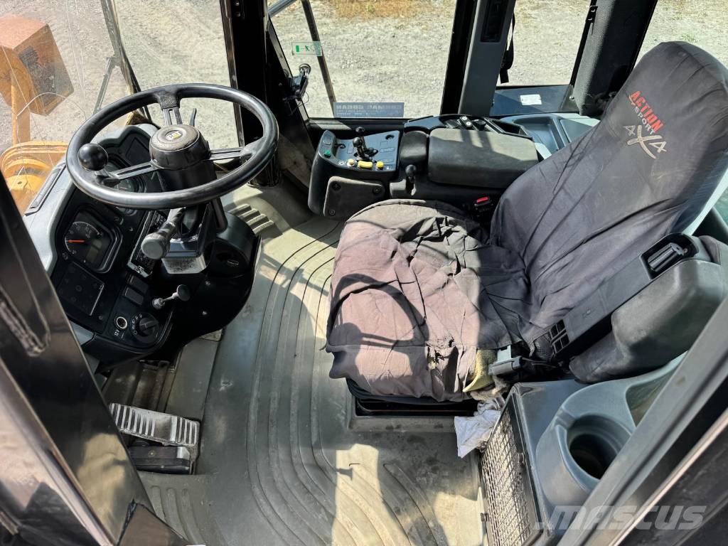 CAT 966 H Gumikerekes homlokrakodók