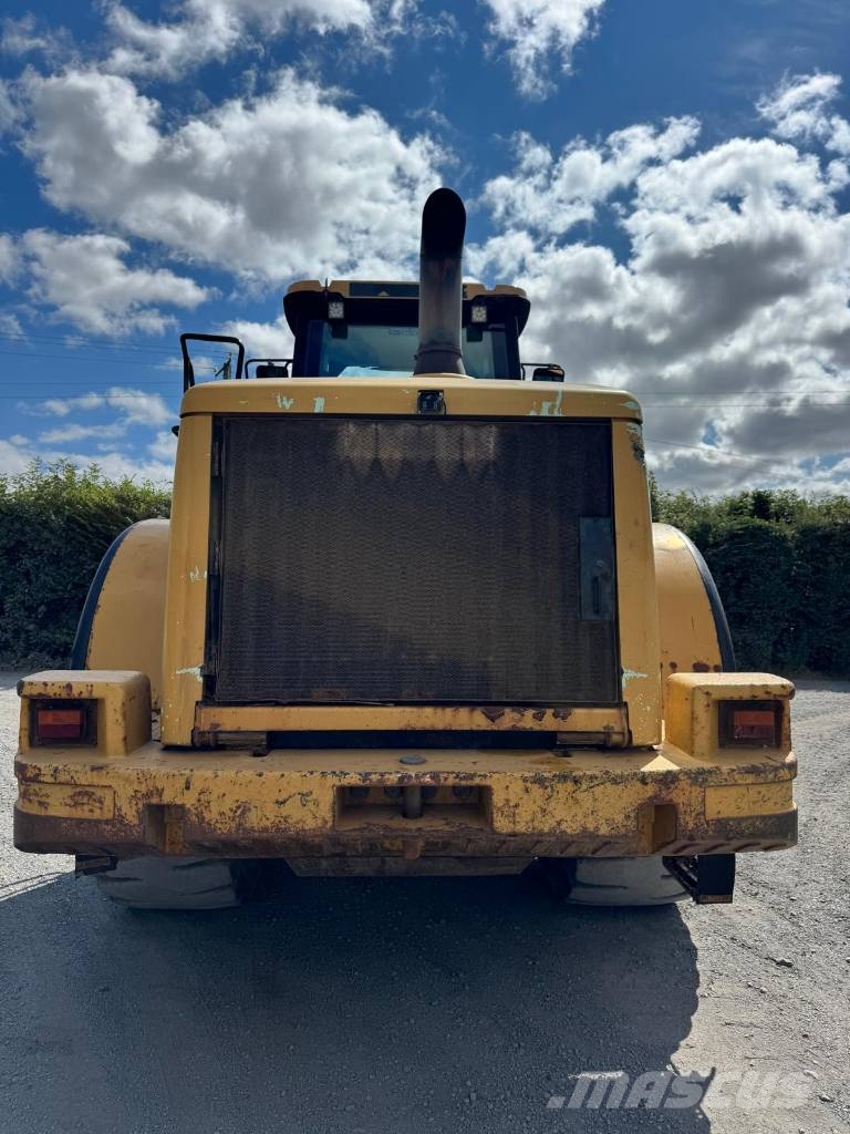 CAT 966 H Gumikerekes homlokrakodók