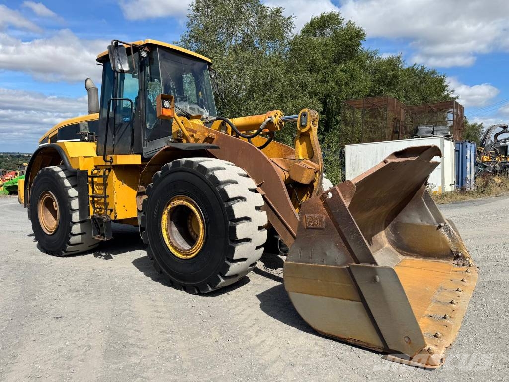 CAT 966 H Gumikerekes homlokrakodók