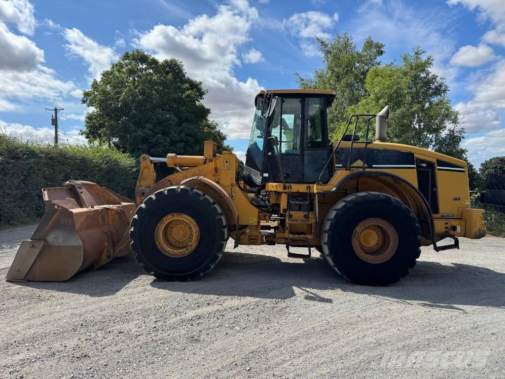 CAT 966 H Gumikerekes homlokrakodók