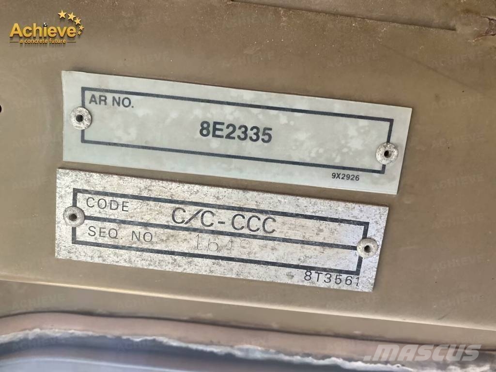CAT D 11 N بلدوزرات مجنزرة