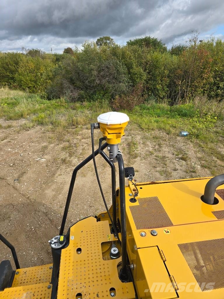 CAT 320 N Trimble GPS حفارات زحافة