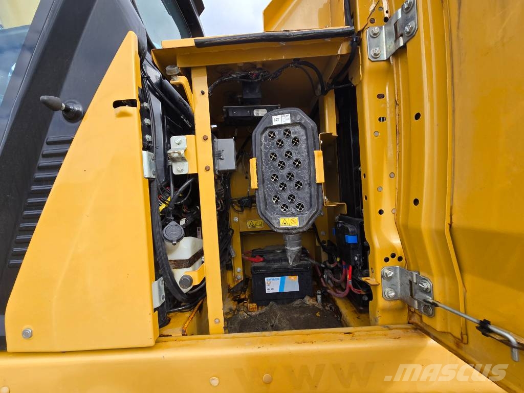 CAT 320 N Trimble GPS حفارات زحافة