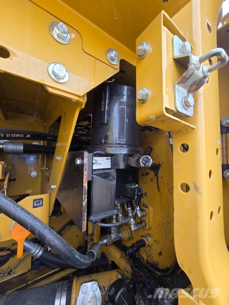 CAT 320 N Trimble GPS حفارات زحافة
