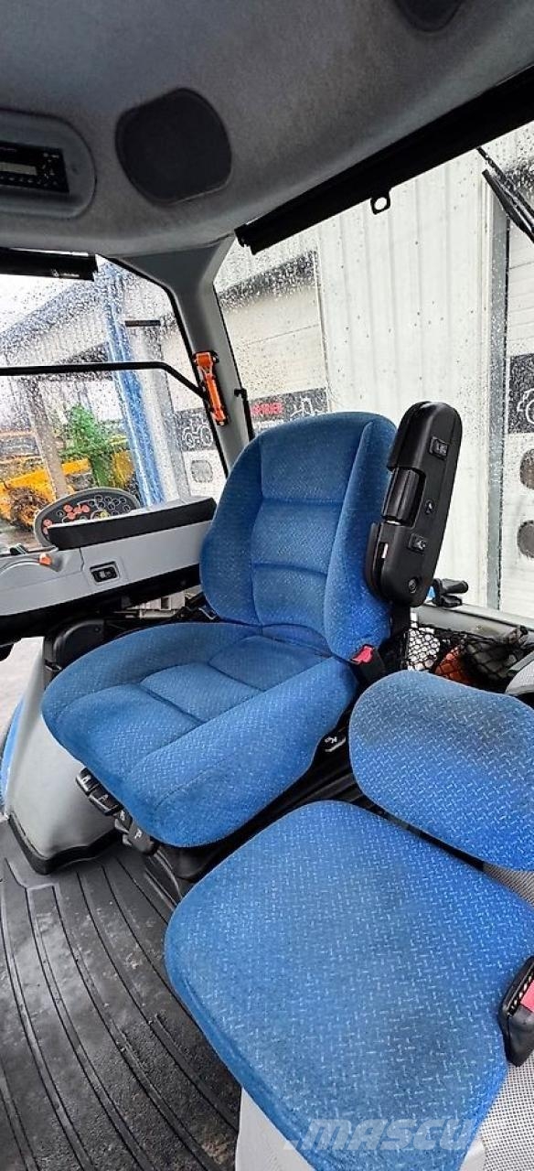 New Holland T8.360  2750h Traktory