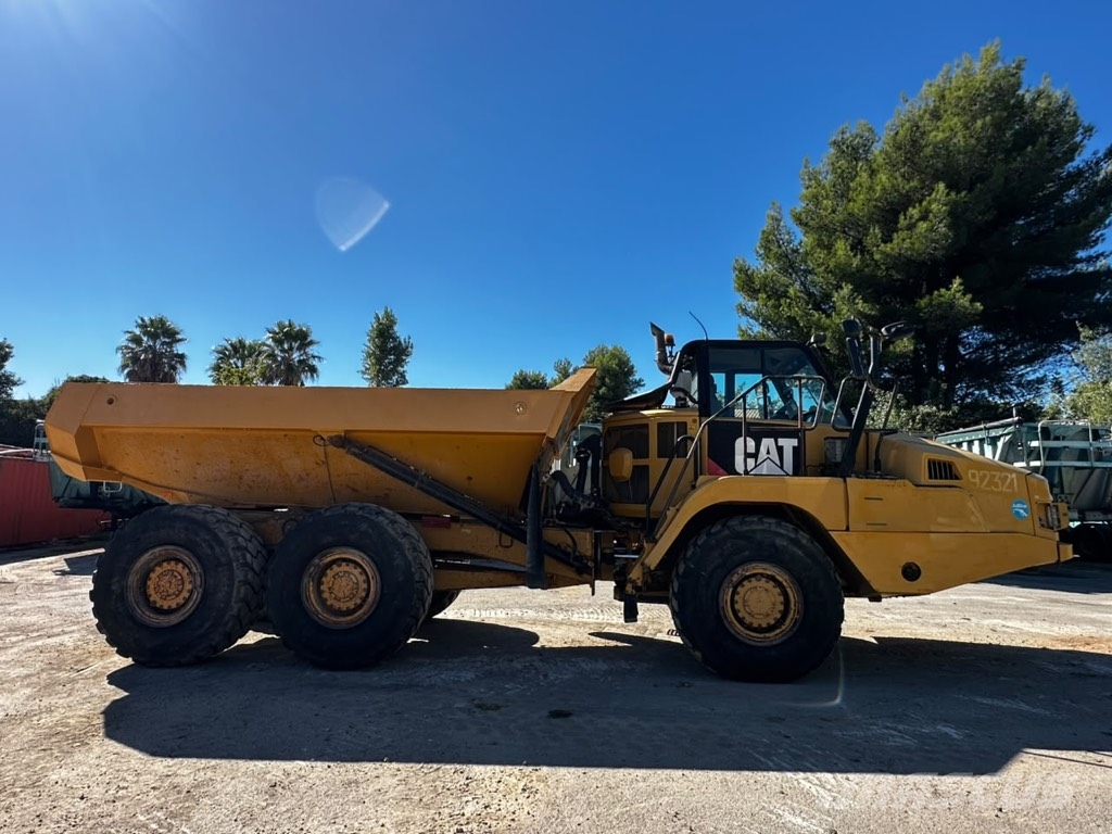 CAT 725 C Tombereau articulé