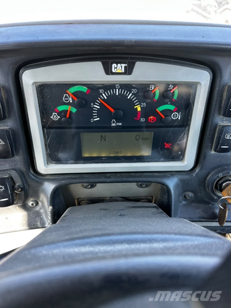 CAT 725 C Tombereau articulé