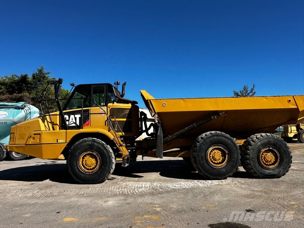 CAT 725 C Tombereau articulé