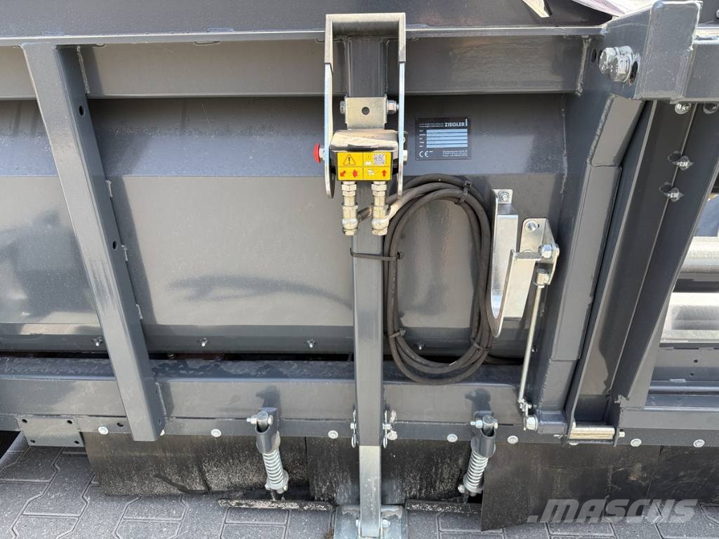 New Holland Ziegler maiskolven / zonnebloem plukker Maaidorser aanbouwdelen