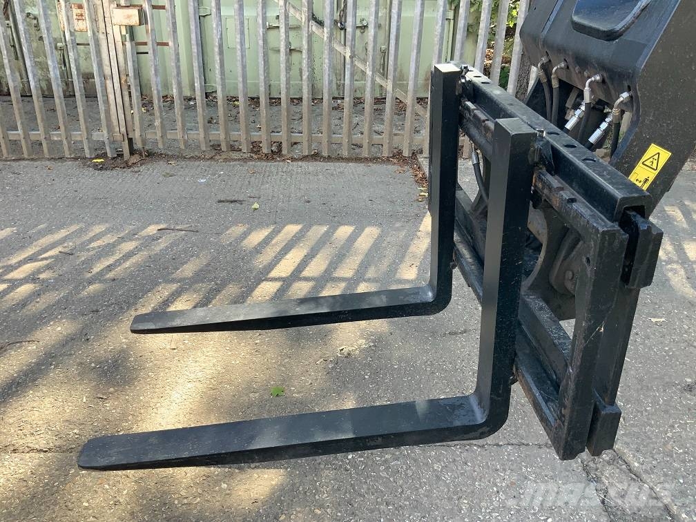 JCB TLT35-26D 4WD Teleskoplader