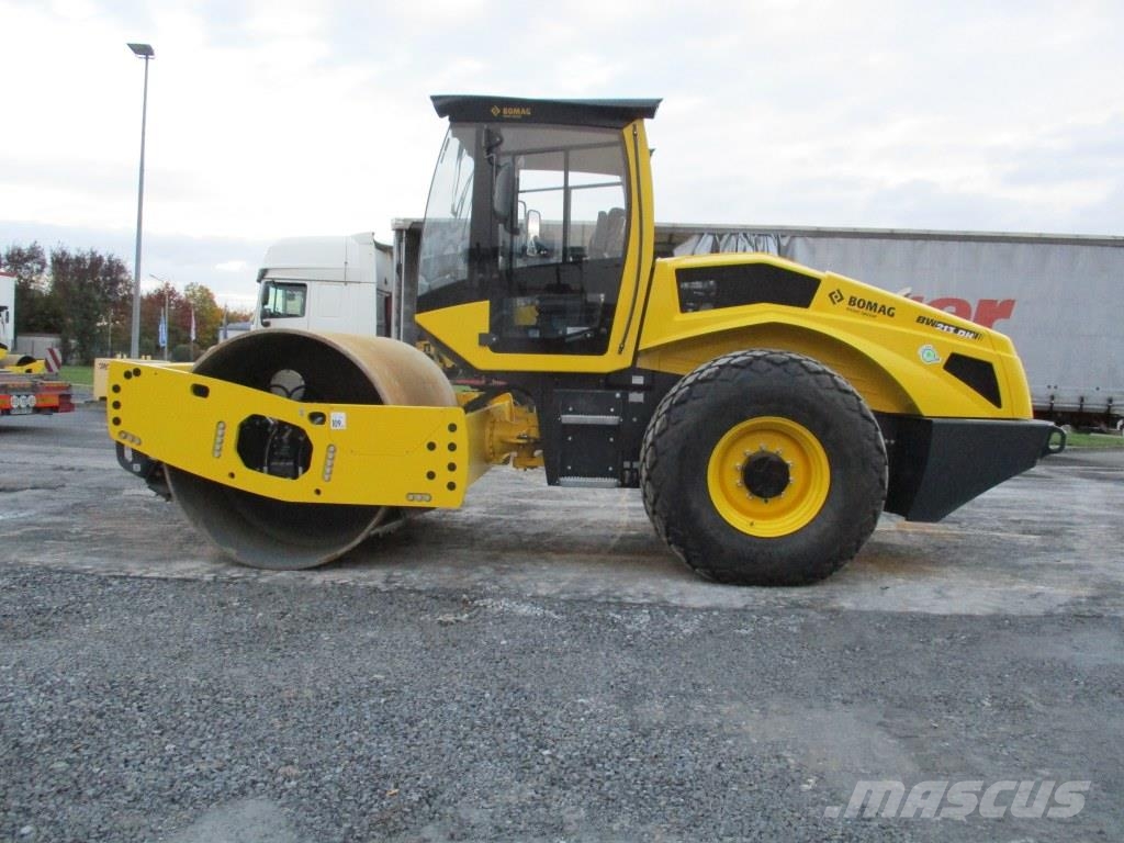 Bomag BW 213 DH-5 Gruntiniai volai