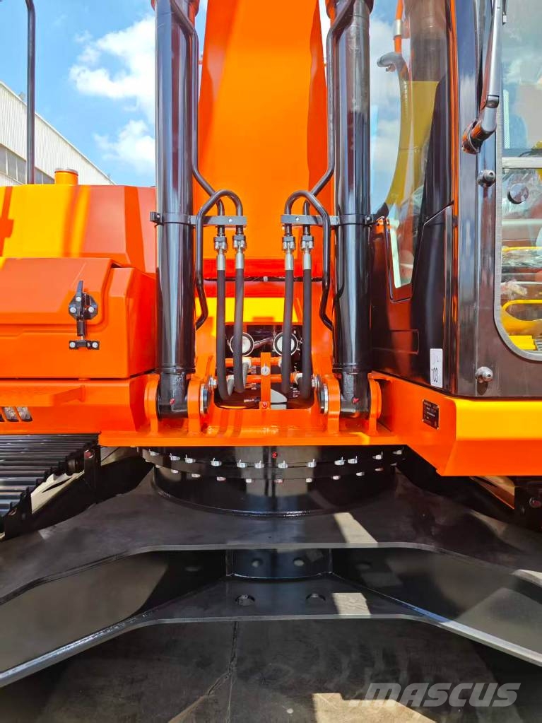 Lonking CDM 6225 Közepes (midi) kotrók 7 t - 12 t