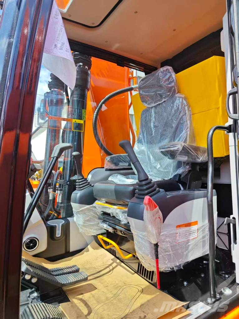 Lonking CDM 6225 Közepes (midi) kotrók 7 t - 12 t