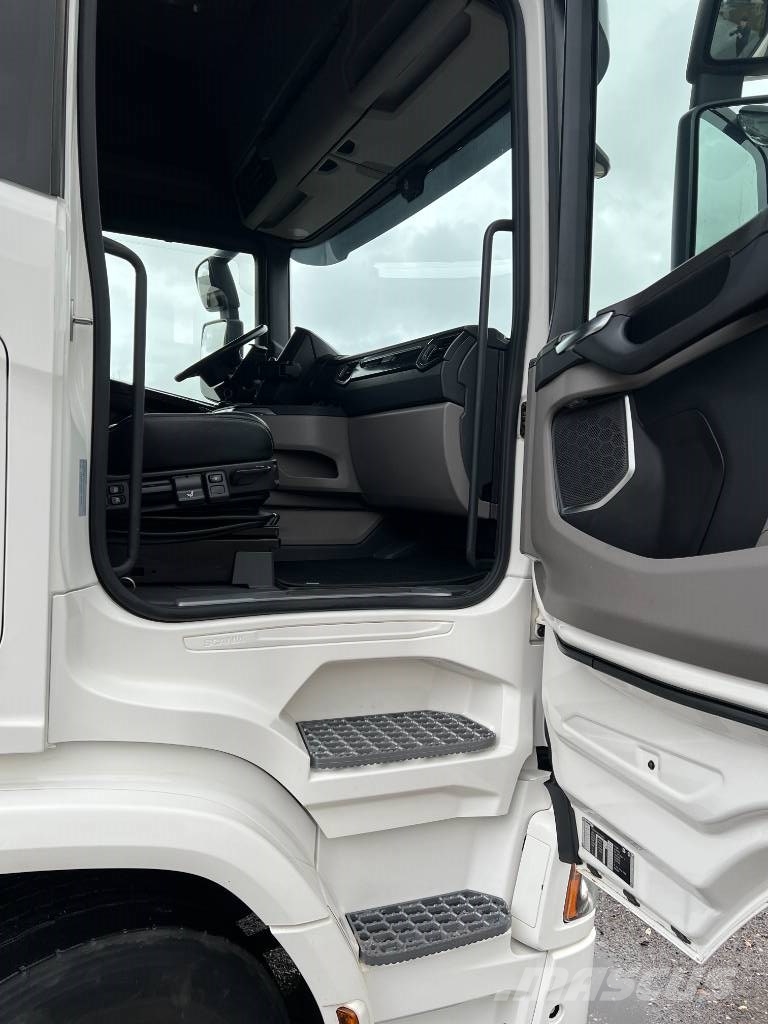 Scania R450B6X2*4NB EURO6, ref.body,full side opening Hűtős