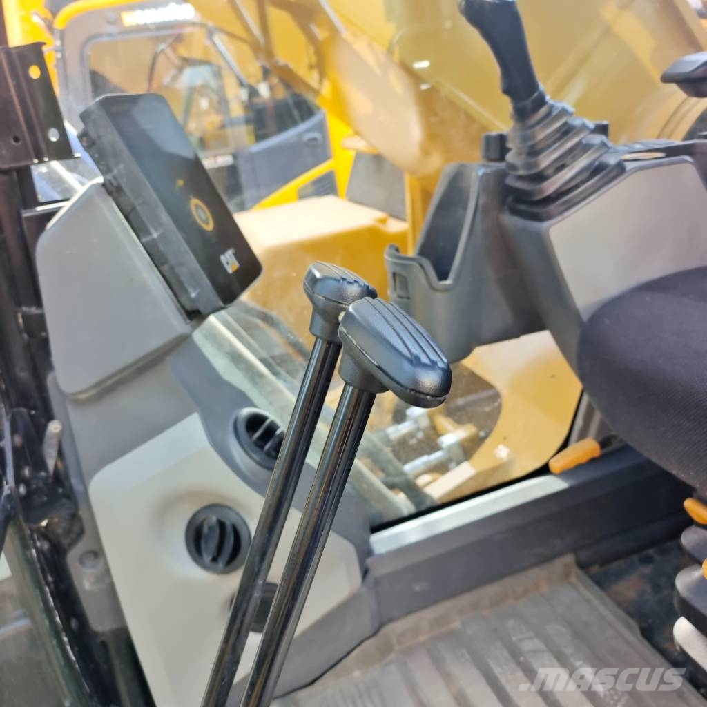 CAT 345 3000 units excavators in stock Raupenbagger