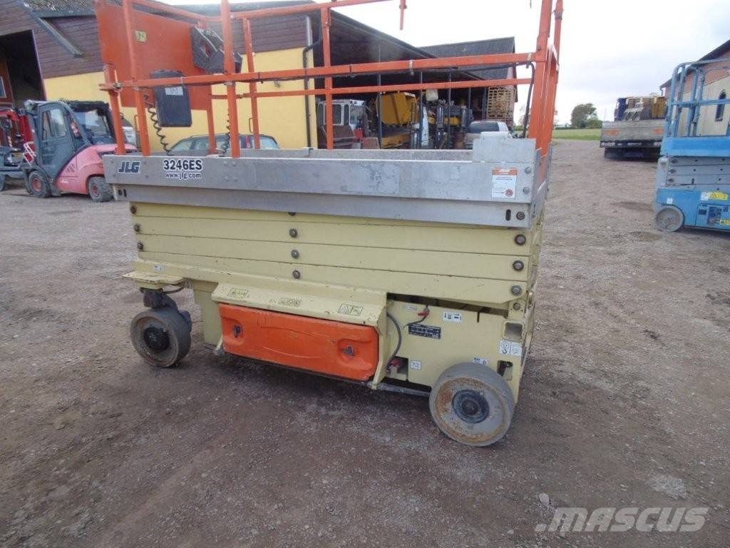 JLG 3245 ES 剪叉式升降机