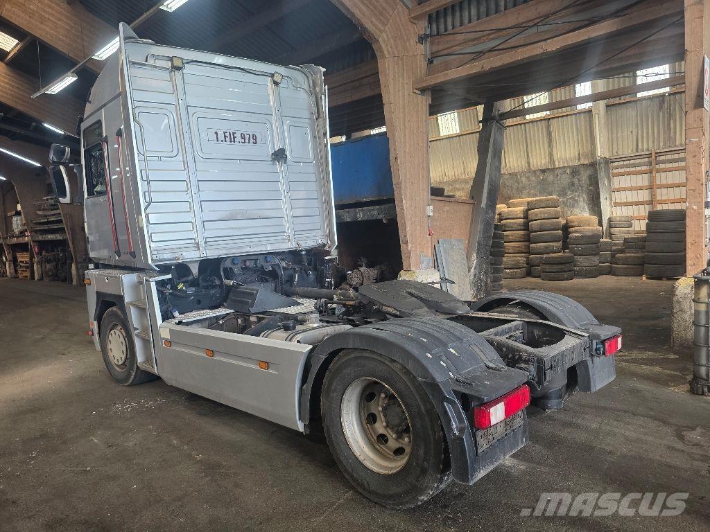 Renault MAGNUM 440DXI Седельные тягачи