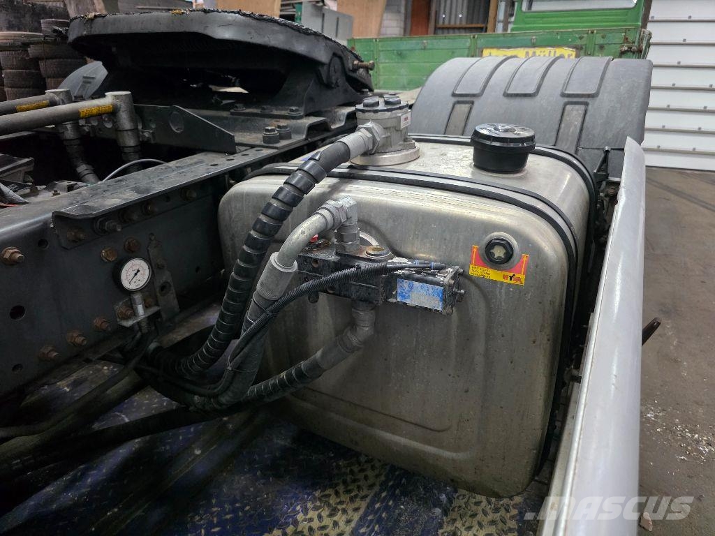 Renault MAGNUM 440DXI Седельные тягачи