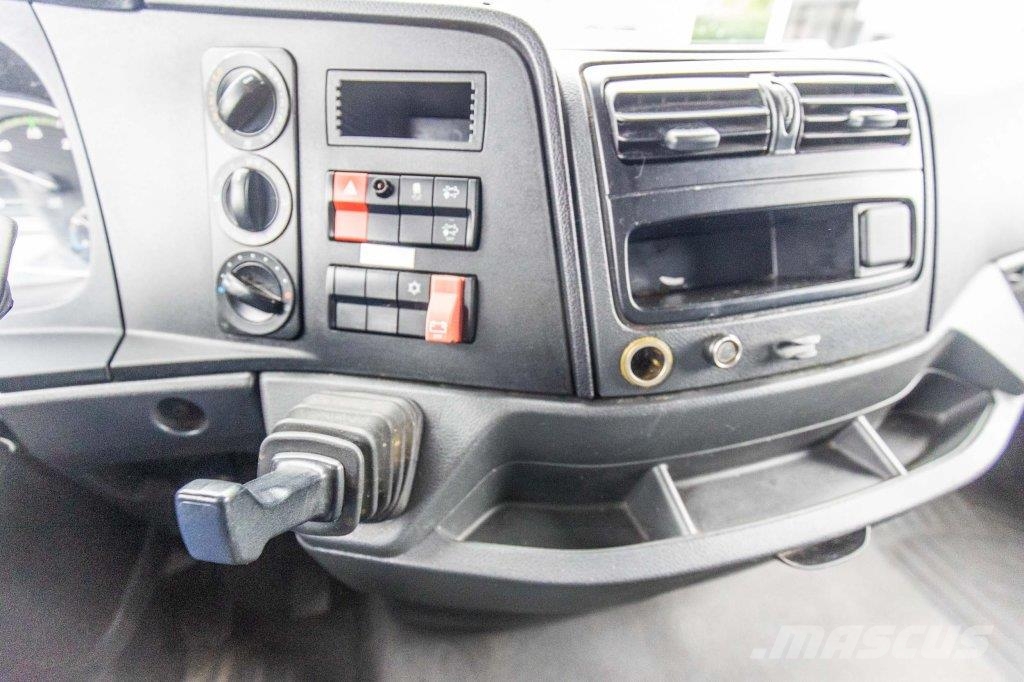 Mercedes-Benz ATEGO 918+DHOLLANDIA 貨箱式卡車
