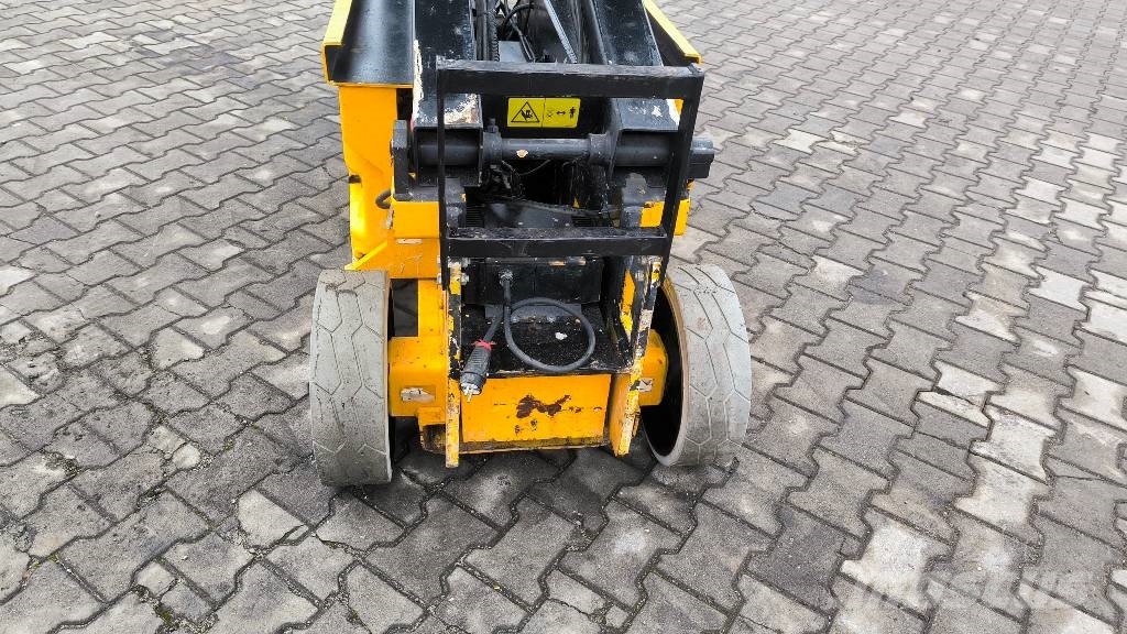 JLG 2030 ES 剪叉式升降机