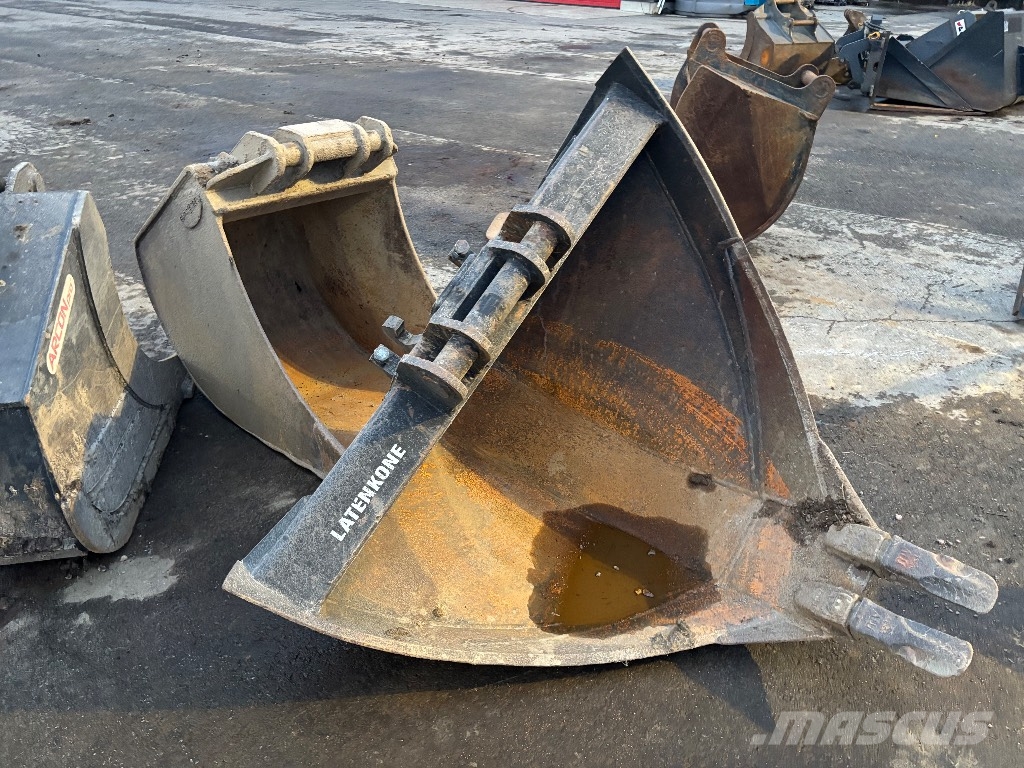 JCB JZ 140 / Engcon, 4 kauhaa, Pienet tunnit! Bagri goseničarji