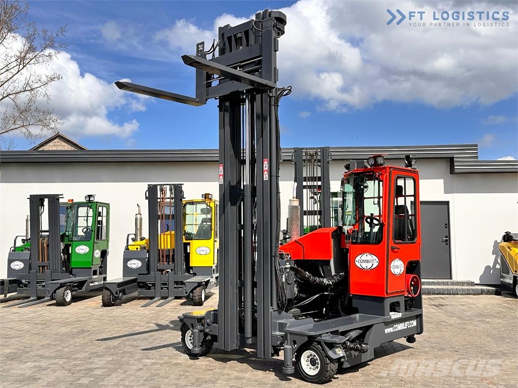 Combilift C4000 / TRIPLEX / 9300MM / FREE LIFT / FORK POSITI Nelitietrukit