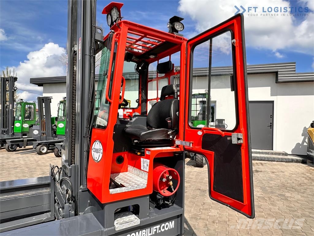 Combilift C4000 / TRIPLEX / 9300MM / FREE LIFT / FORK POSITI Nelitietrukit
