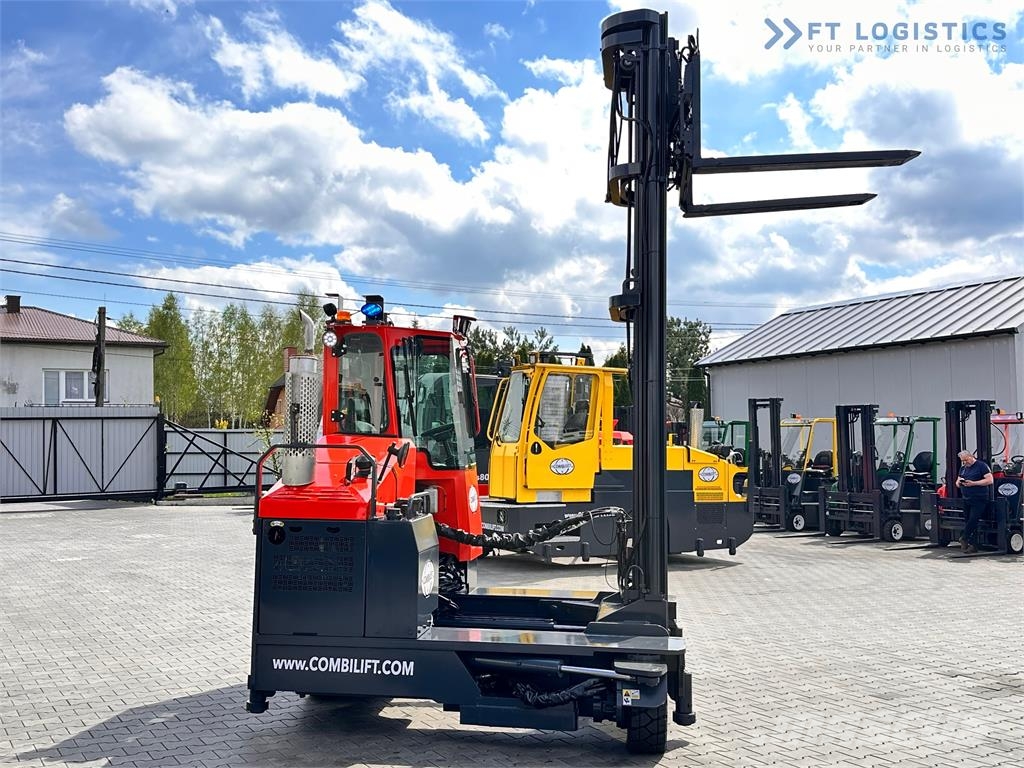 Combilift C4000 / TRIPLEX / 9300MM / FREE LIFT / FORK POSITI Nelitietrukit
