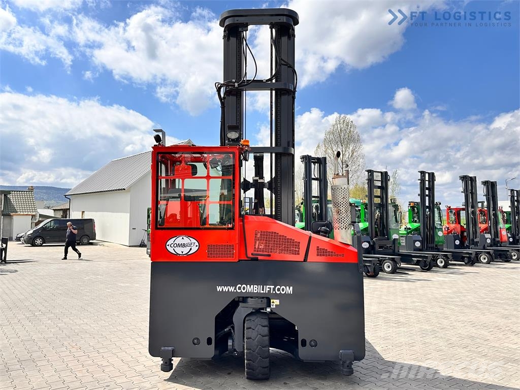 Combilift C4000 / TRIPLEX / 9300MM / FREE LIFT / FORK POSITI Nelitietrukit