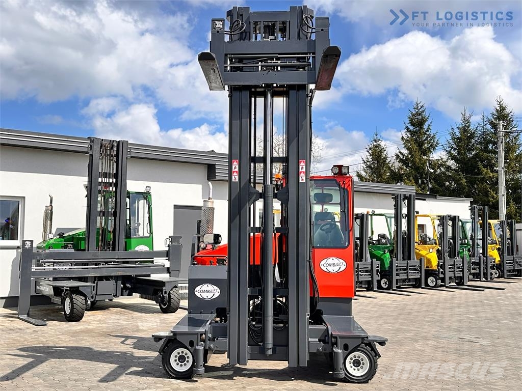 Combilift C4000 / TRIPLEX / 9300MM / FREE LIFT / FORK POSITI Nelitietrukit