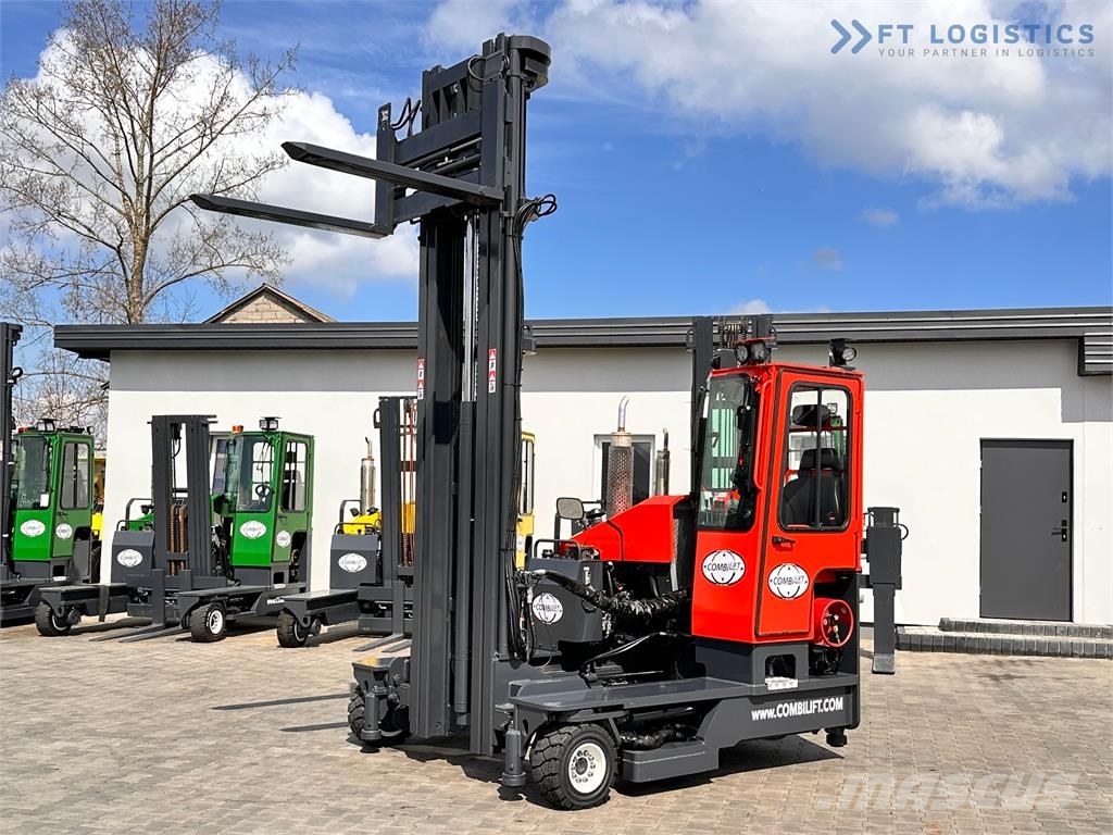 Combilift C4000 / TRIPLEX / 9300MM / FREE LIFT / FORK POSITI Nelitietrukit
