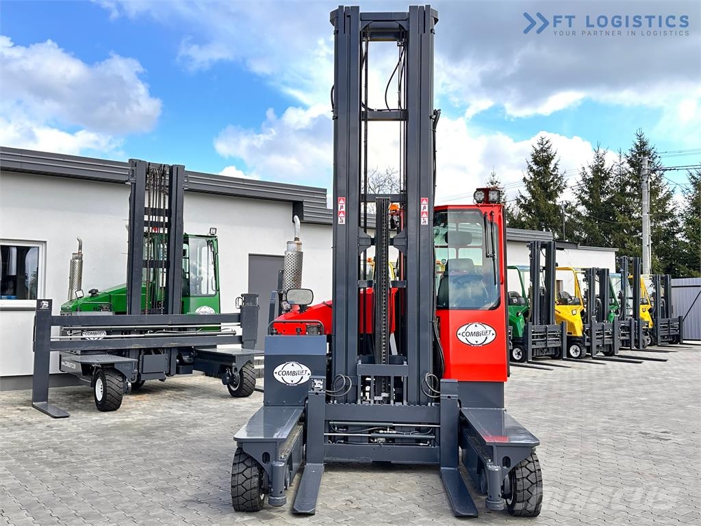 Combilift C4000 / TRIPLEX / 9300MM / FREE LIFT / FORK POSITI Nelitietrukit